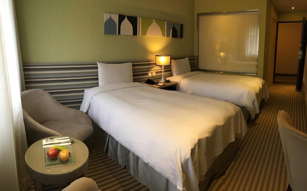 ปาร์คซิตี้ โฮเต็ล เซ็นทรัลไทจง Hotel ไถจง ภายนอก รูปภาพ