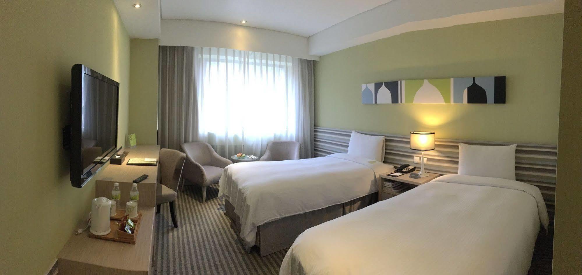 ปาร์คซิตี้ โฮเต็ล เซ็นทรัลไทจง Hotel ไถจง ภายนอก รูปภาพ