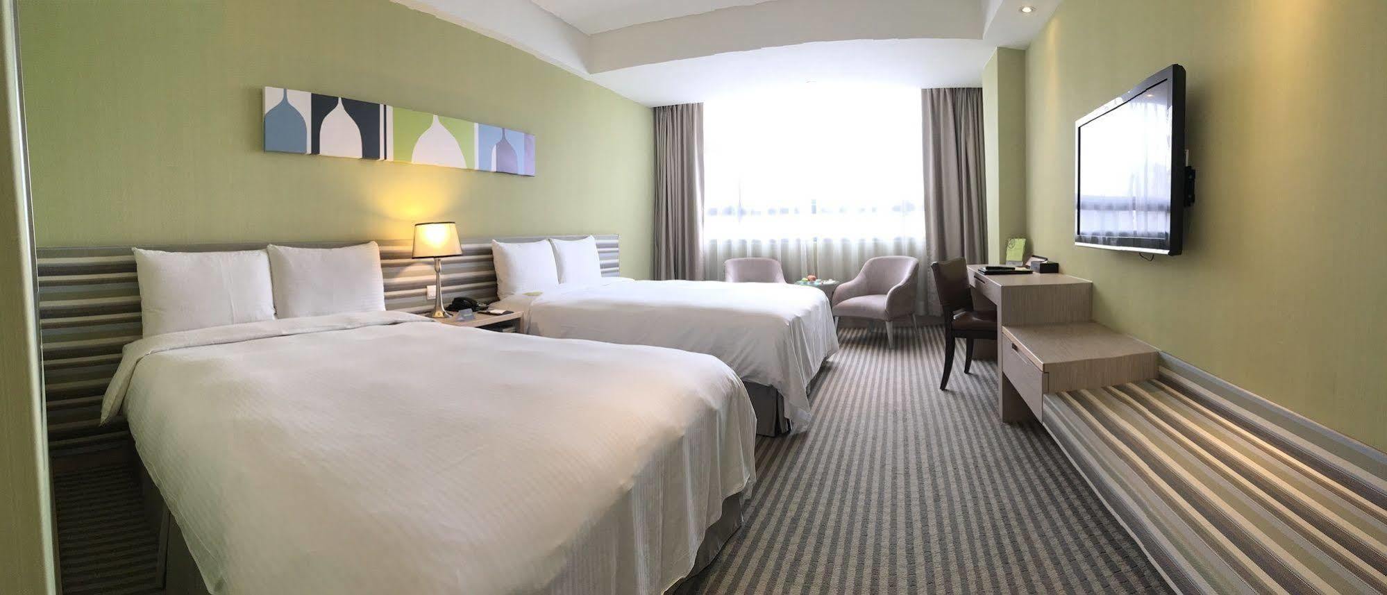 ปาร์คซิตี้ โฮเต็ล เซ็นทรัลไทจง Hotel ไถจง ภายนอก รูปภาพ